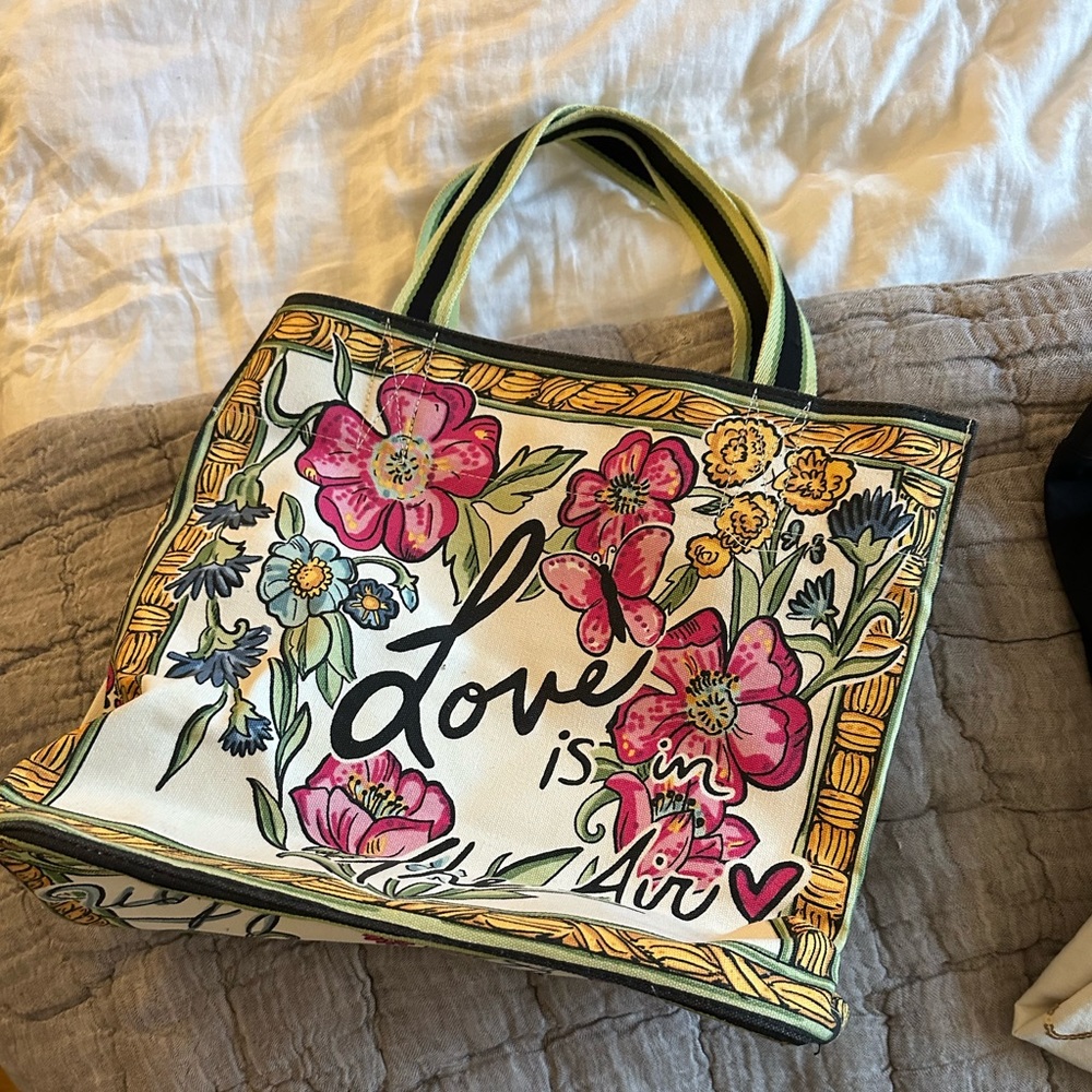 Tote !! Great for bridal shower!